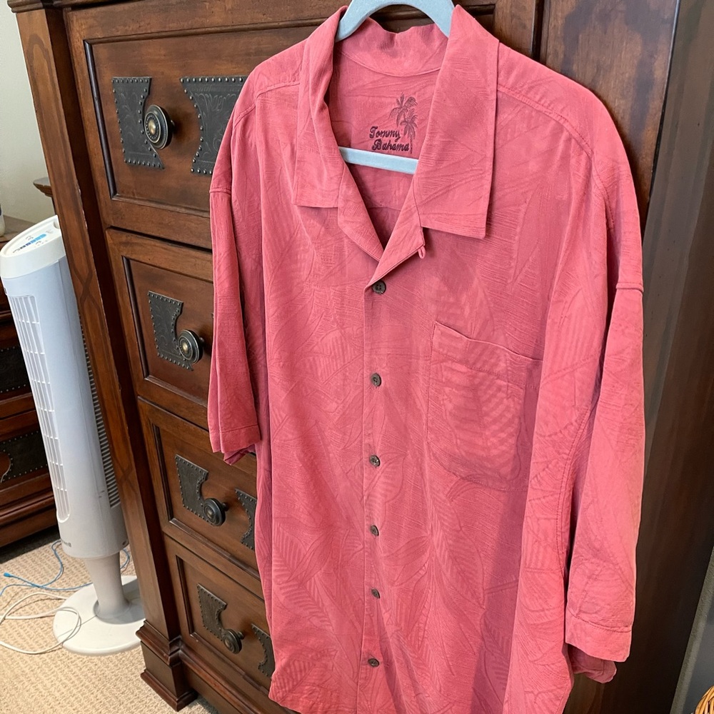 `TOMMY BAHAMA XXL DUSTY ROSE Silk Shirt; Like New; full sizing; Was $128 Now $39